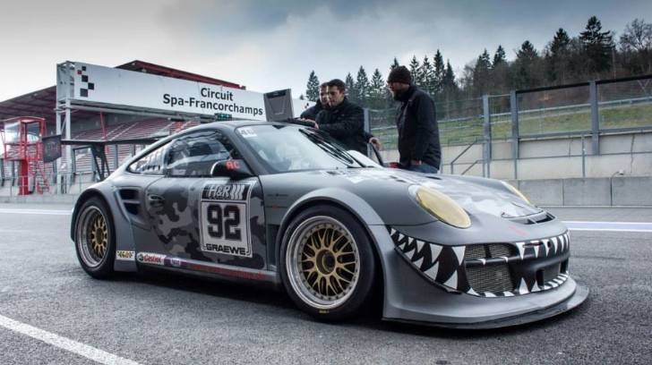 "War Machine" Porsche 997 GT2 Will Bite You