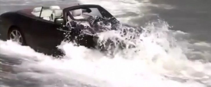 Rolls-Royce Phantom Drophead Coupe washed in the Ocean