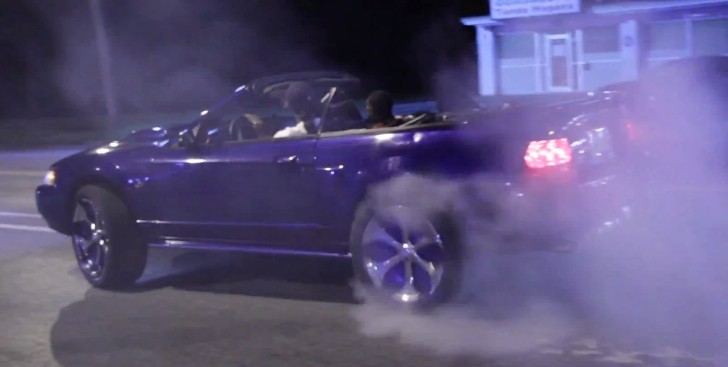 Ford Mustand Donk Doing Donuts