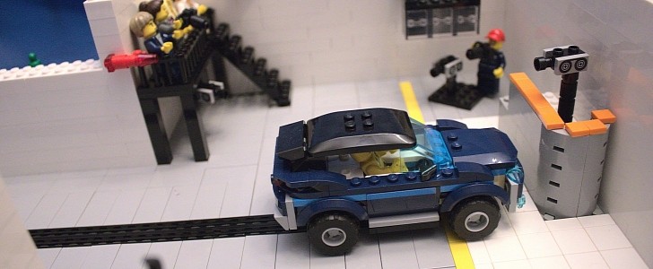 IIHS crash test LEGO reenactment