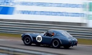 Watch a Pair of Shelby Cobras Showing Off at Zandvoort