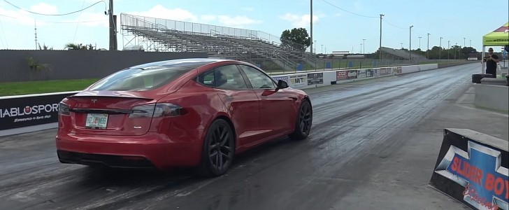 Tesla Model S Plaid quarter-mile racing