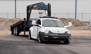 Watch a 1998 VW Beetle TDI Pull a Gooseneck Trailer With Its Roof