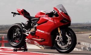 Watch Ducati 1199 Panigale R Scorching the COTA Asphalt