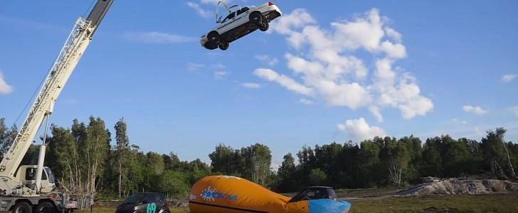 Crown Vic makes a Smart fly