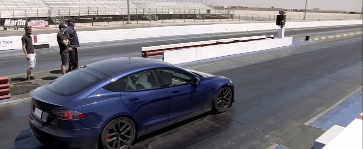 Jay Leno tries to break record in Tesla's new Model S Plaid on 'Jay Leno's Garage'