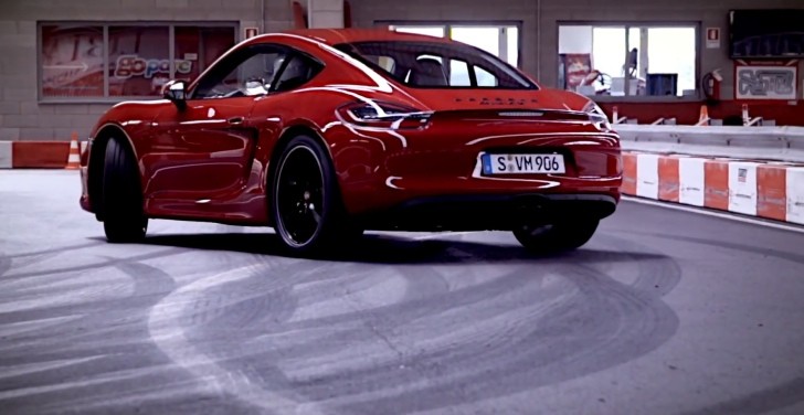 Porsche Cayman GTS drift