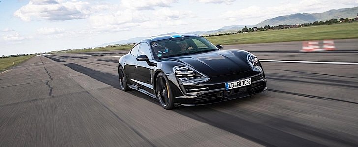 Porsche Taycan reviewed by Jonny Smith