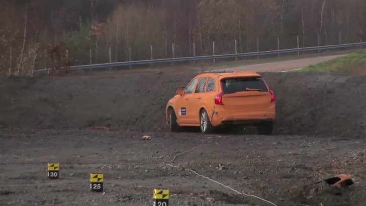 2015 Volvo XC90 crash test