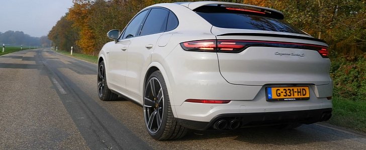 Watch the 680 HP Cayenne Turbo S Accelerate from 0 to 100 KM/H, Reach 300 KM/H