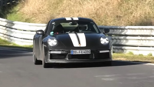 Porsche 992 Sport Classic pushing on the Nürburgring!