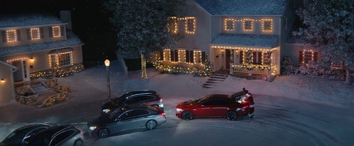 Mercedes-Benz Holiday Ad
