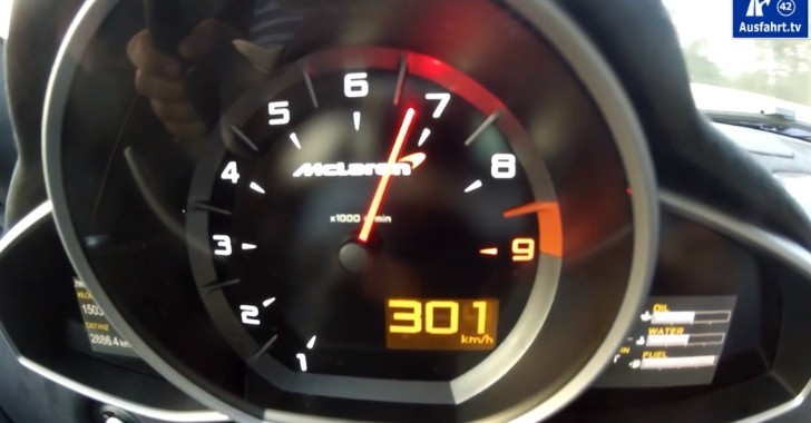 McLaren 650S at 300 km/h