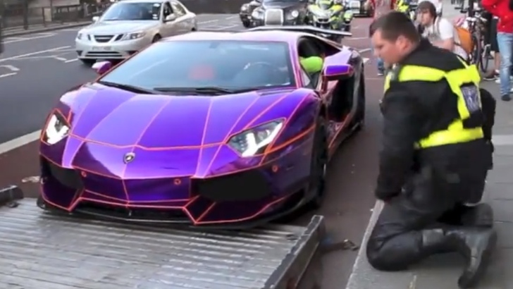 Police Seizing Nasser Al Thani’s Lamborghini Aventador