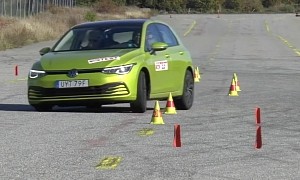Watch the Volkswagen Golf Mk8 Tackle the Dreaded Moose Test Fully Loaded