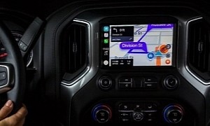 Waze Freezes on CarPlay, Starts Working Again on iPhone Unlock