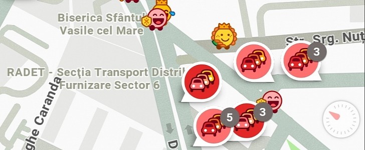 Waze reports on the map