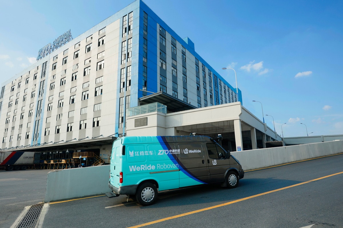 WeRide Introduces Robovan, the First Level 4 Autonomous Cargo Van to Operate in China