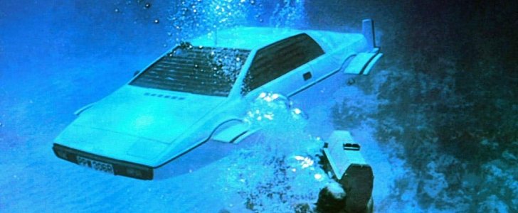 The original submersible Esprit during one of the filming takes.