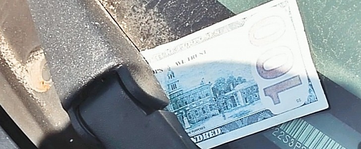 What to do when you find cash under the windshield wipers?