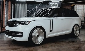 White-and-Black 2023 Range Rover Rides so Sparkish on ‘Zero’ Wheels