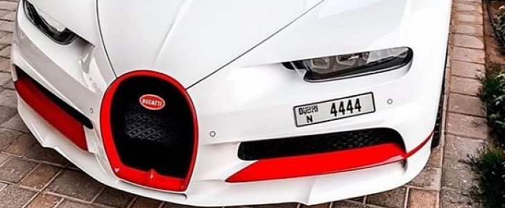 White And Red Bugatti Chiron Shows Amazing Spec
