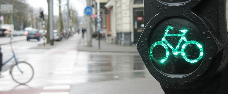Only the cycling traffic lights can be abused, the hackers say