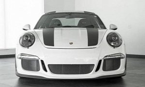 White Porsche 911 R with Black Stripes Shows Up for Grabs In the US