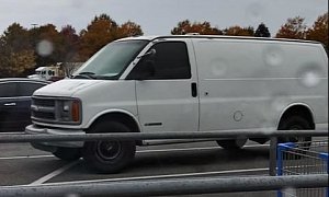 White Vans Are the Modern Boogeyman Because of Fake Facebook Viral Posts
