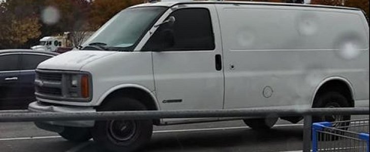 Viral Facebook post on "suspicious white van," by user Donni Newbill Mills