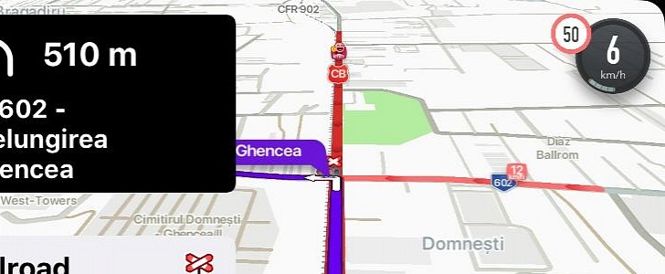 The current speed and the speed limit in Waze