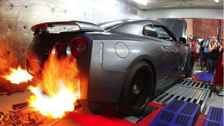 Nissan GT-R spitting flames