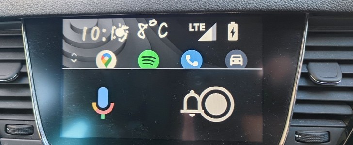 This is how icons look for some users on Android Auto