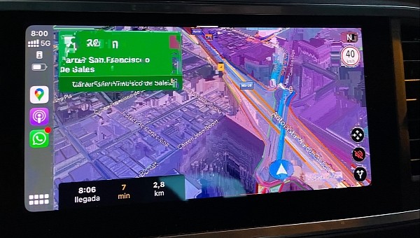 Interfaz de usuario de Google Maps pixelada en CarPlay