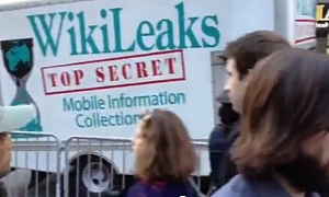 WikiLeaks Truck Towed by NYPD During Occupy Wall Street Protests