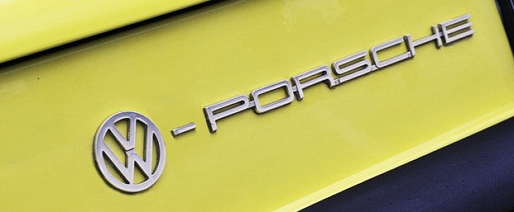 VW-Porsche badge
