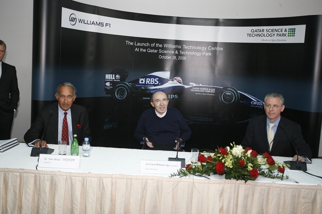 Frank Williams with Williams F1's COO Alex Burns and Qatar Science and Technology Park's Dr Tidu Maini at the launch of the Williams F1 Technology Centre in Qatar