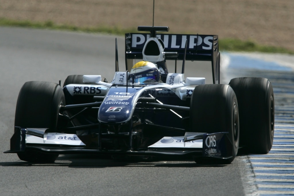 Williams FW31 used the skate fins during their testing at Barcelona