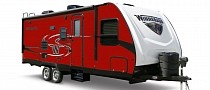 Winnebago Minnie Travel Trailer Grants Freedom to Live Off-Grid Life for Pennies