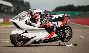 WMC Electric Motorcycle Has Big Hole in It, Only Way to Set New Speed Record