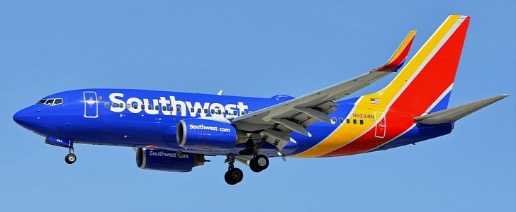 Southwest Airlines bans college student from bringing pet fish on board, she's "heartbroken"