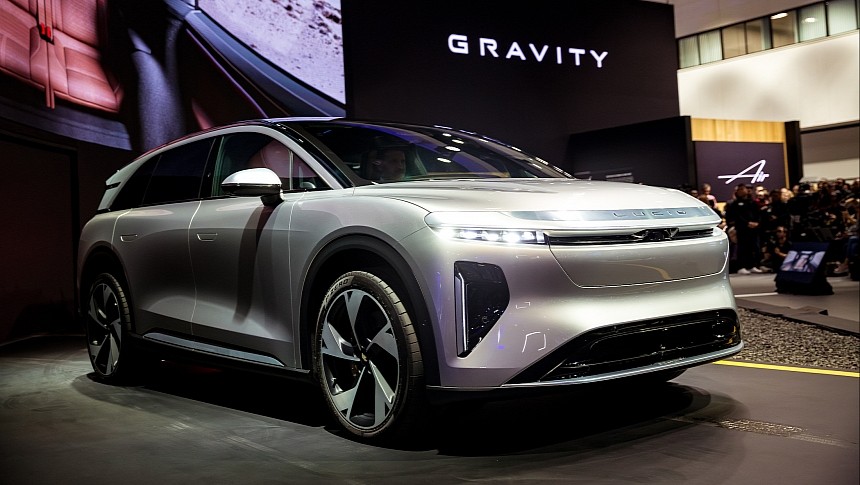 Every carmaker at the Los Angeles Auto Show has an EV on display
