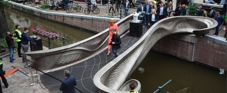 The Metal 3D-Printed Bridge in Amsterdam