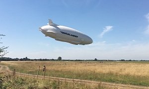 World's Largest Aircraft Crashes In World's Smoothest Accident