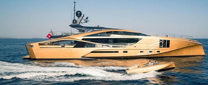 Khalilah superyacht, the world's first all-carbon yacht