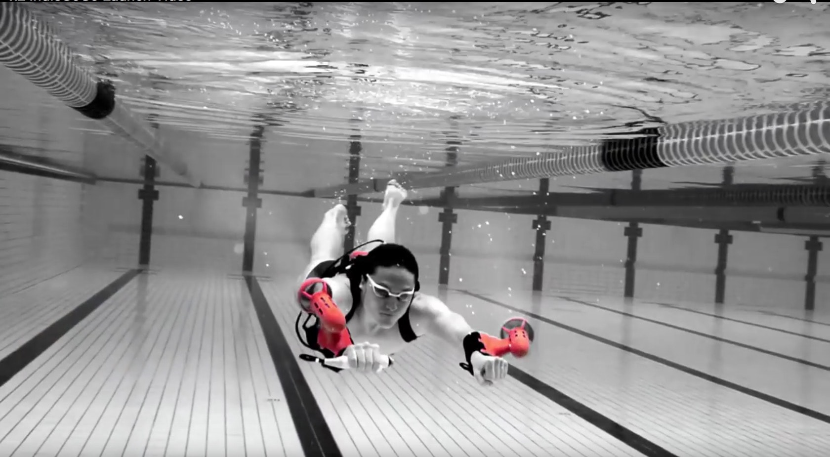 https://s1.cdn.autoevolution.com/images/news/worlds-first-wearable-underwater-jetpack-is-better-than-a-yacht-video-100611_1.jpg
