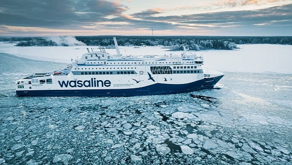 Aurora Botnia was introduced at the world's most environmentally-friendly ferry in its class