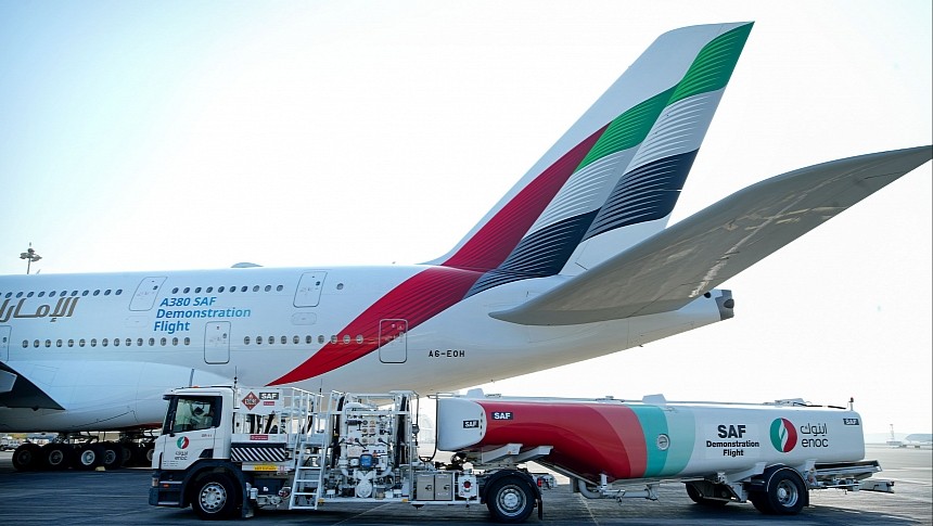 An Emirates A380 took to the sky with 100% SAF in one engine