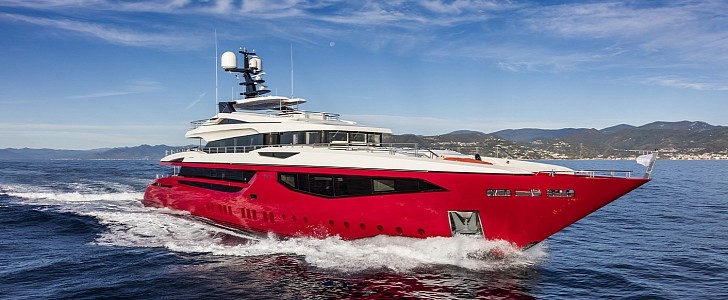 Ipanema is a stunning custom-build superyacht with a unique look