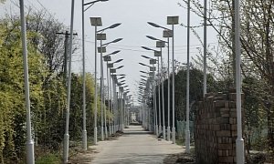 World’s Most Well-Lit Road Has Over 1,000 Light Poles, is Only 3km Long